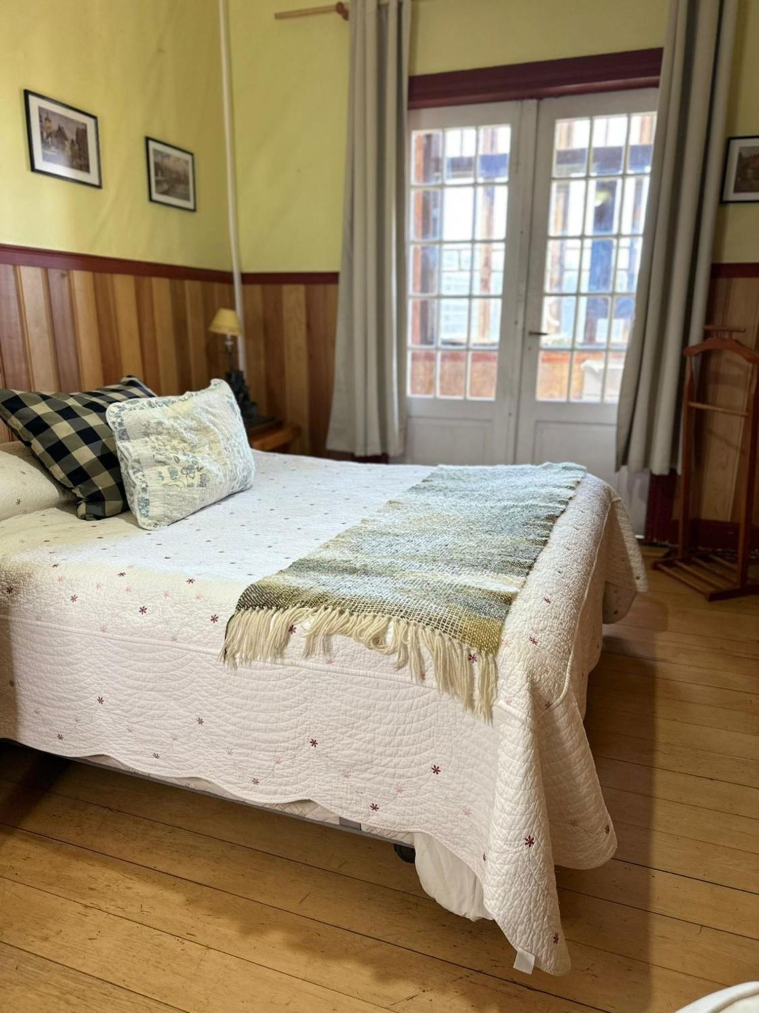 Appartement Hostal Florencia à Puerto Varas Extérieur photo